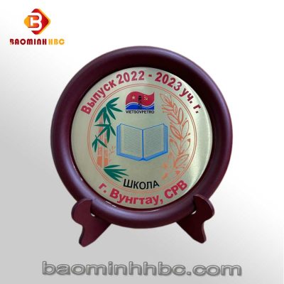 bang_vinh_danh_hbc_t08