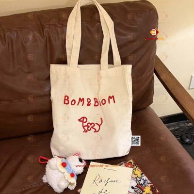 5 Điều Khiến Túi Tote Được Sinh Viên Yêu Thích 2 TÚI TOTE