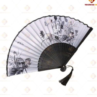 5 Lý Do Nên Chọn Quạt Giấy Cầm Tay Quảng Cáo 2 quạt giấy