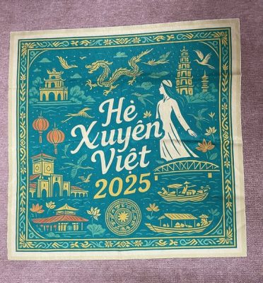khăn lụa vuông