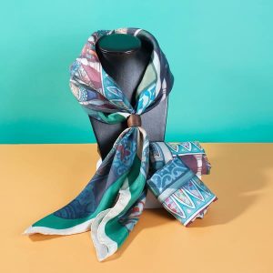 khăn lụa vuông bandana