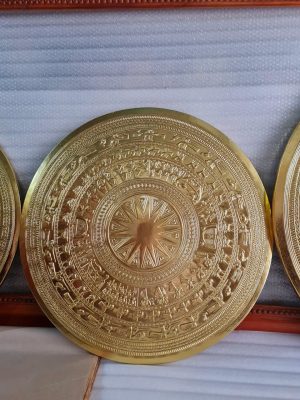 7 Giá Trị Đặc Biệt Của Trống Đồng Mạ Vàng Cao Cấp 2 z7020256614690 cfccc7131477b7c0ae8582f0470d7462