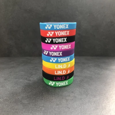 3 Ưu Điểm Khi Dùng Vòng Tay Cao Su Làm Quà Tặng 2 vong tay cao su 3