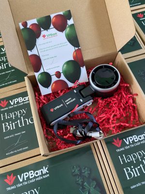 3 Ưu Điểm Nổi Bật Của Quạt Cầm Tay In Logo VPBank 4 z7076016022292 efda9f88d8339ab9b5cc8ac296c51b04