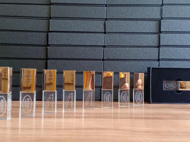 USB Pha Lê Khắc Logo 1 usb pha lê