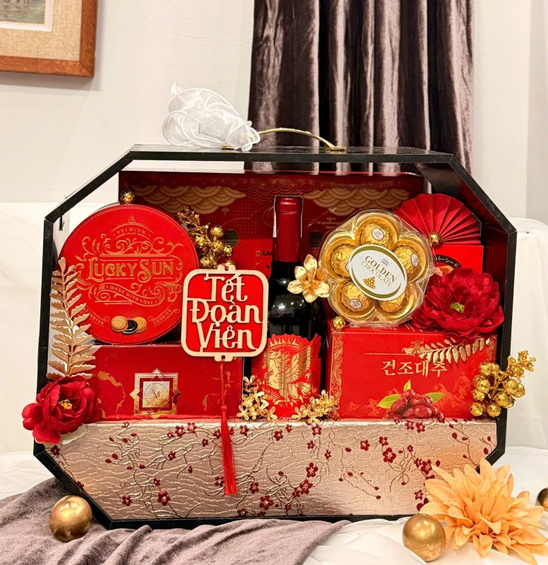 Set Quà Tết 7 Sản Phẩm Giá Tốt 6xx 1 z7314731570422 3c893bb2e6006a735edb87a175384bb1