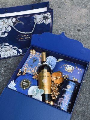 Set Quà Tết 6xx – Cân Bằng Giữa Truyền Thống & Hiện Đại 2 600359373 1443396507407358 6479202230540581015 n