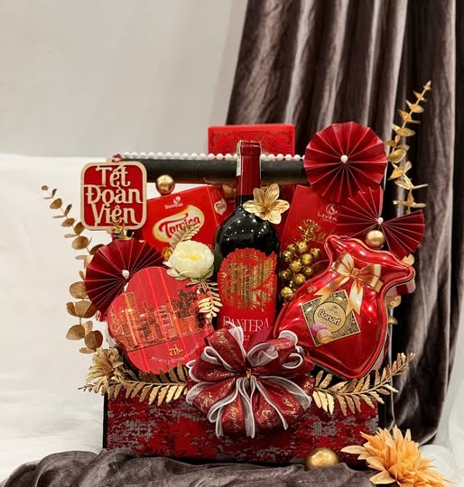 Set Quà Tết 5xx Màu Đỏ – Gọn Gàng, Nổi Bật 1 quà tết