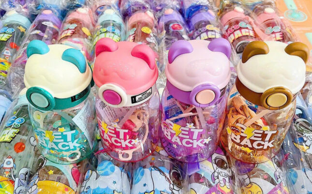 Bình Nước Hoạt Hình Cute Kèm Ống Hút