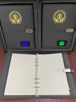 Sổ Da Đa Năng Tích Hợp Sạc Không Dây 5 Sổ Da Đa Năng Tích Hợp Sạc Không Dây