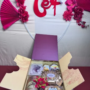 Set quà Tết Phượng Hoàng BM01 mở hai cánh với các món quà bên trong